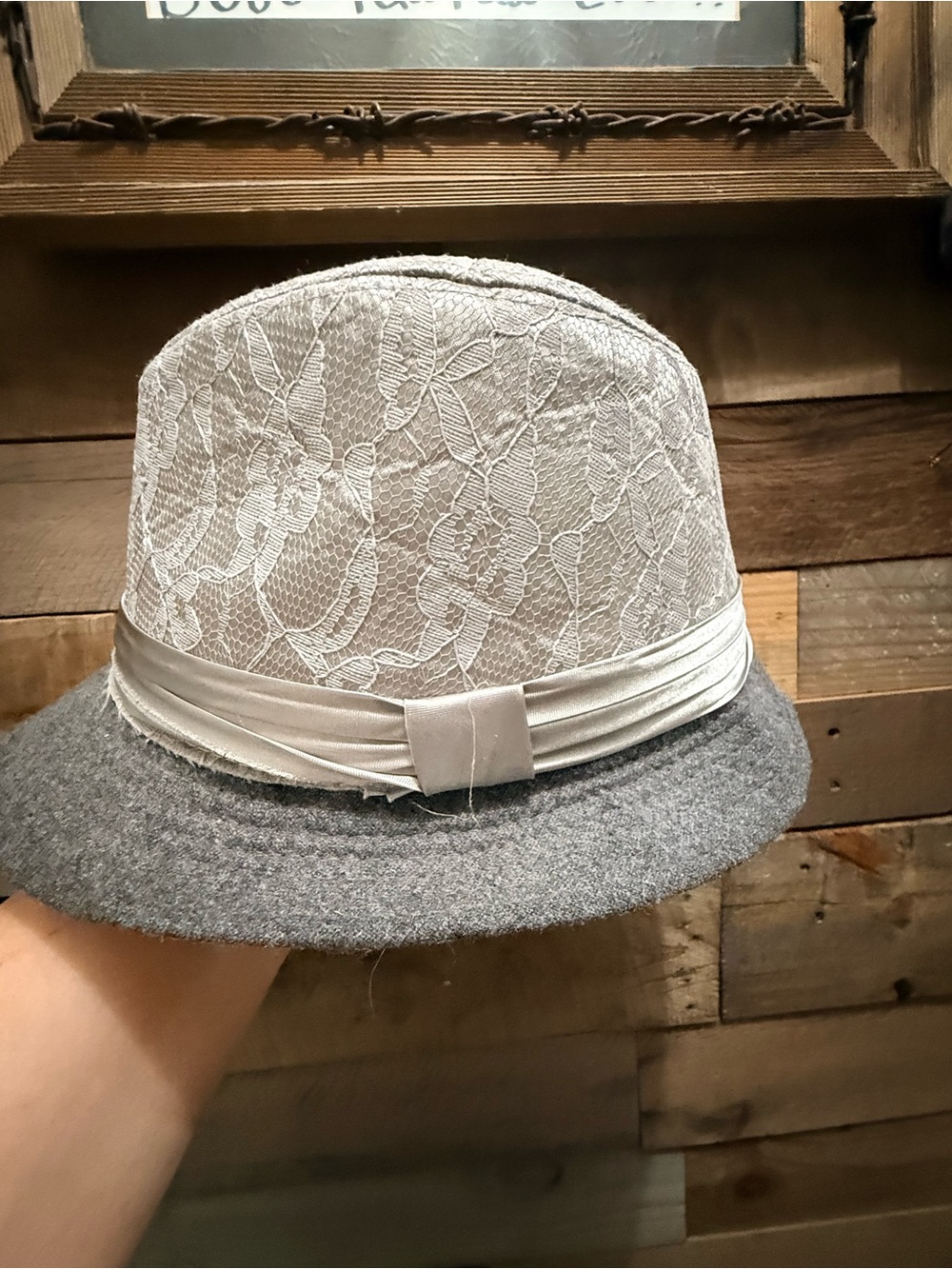 Gray Lace Accent Fedora Hat - Unbranded